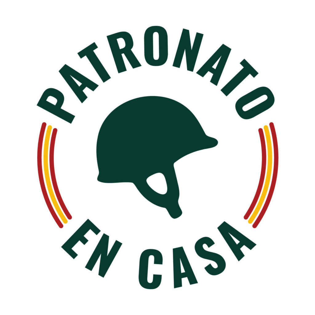Logo de Patronato En Casa, academia online de preparación para oposiciones militares.